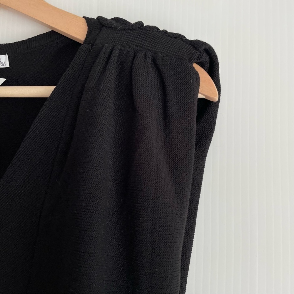 Dex Black Sleeveless Button Down Shirt - Picture 5 of 9